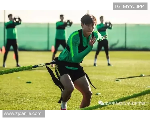 南京篮球队速度变革引发热议全新战术与训练模式的探索与实践