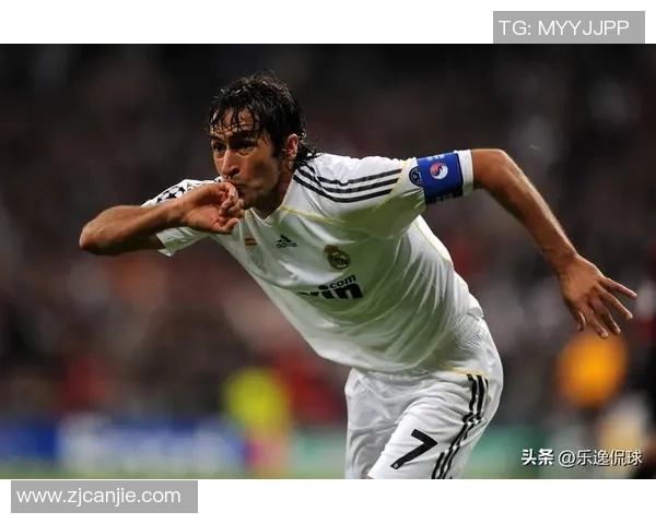 全球足球明星背后的号码故事与传奇球员一览 全球足球明星背后的号码故事与传奇球员一览